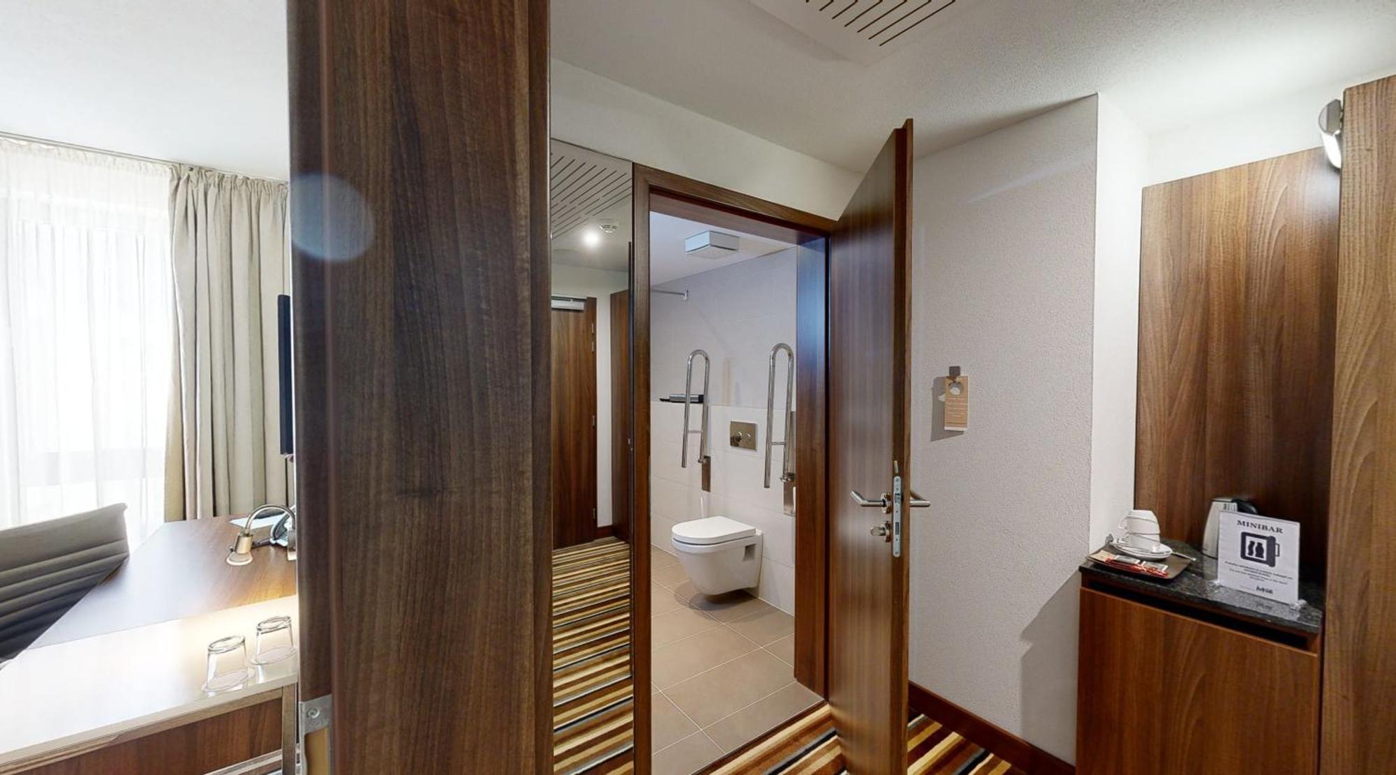 Business Hotel Astrum Laus Levice Extérieur photo